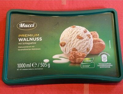 Premium Walnuss Mit Schlagsahne