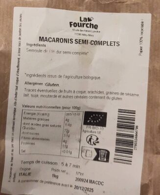 Macaronis Semi-complets