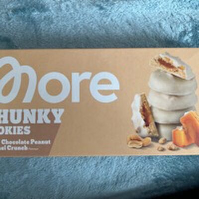Chunky Cookies White Chocolate Peanut Caramel Crunch